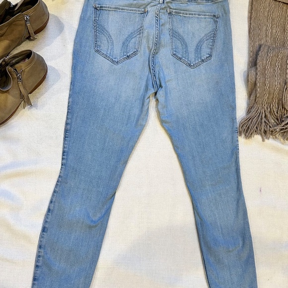 Holister High Rise Super Skinny Jeans Size 11 - Picture 5 of 9